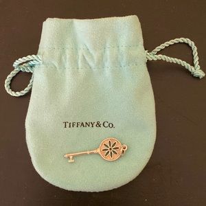Tiffany Daisy Key Pendent, sterling silver